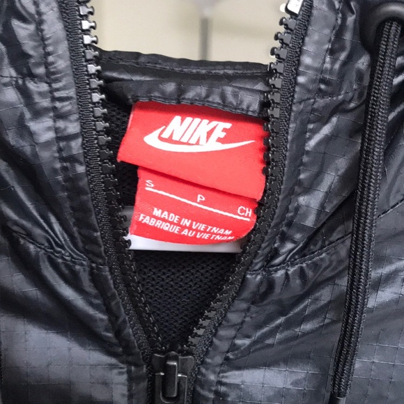 Nike Windbreaker - Picture 5 of 5